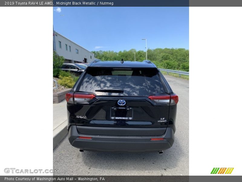 Midnight Black Metallic / Nutmeg 2019 Toyota RAV4 LE AWD