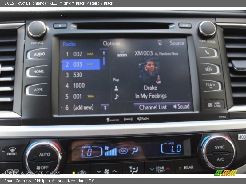 Midnight Black Metallic / Black 2019 Toyota Highlander XLE