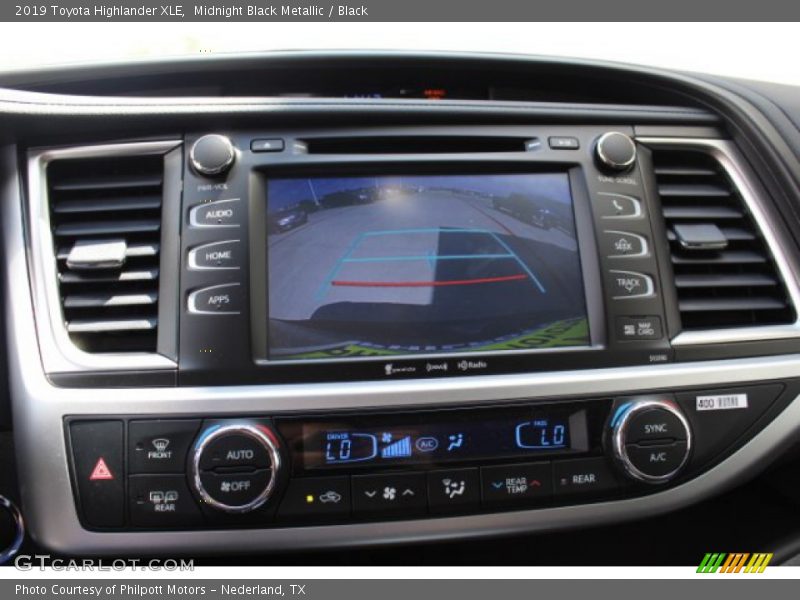 Midnight Black Metallic / Black 2019 Toyota Highlander XLE