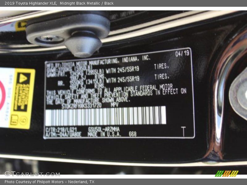 Midnight Black Metallic / Black 2019 Toyota Highlander XLE