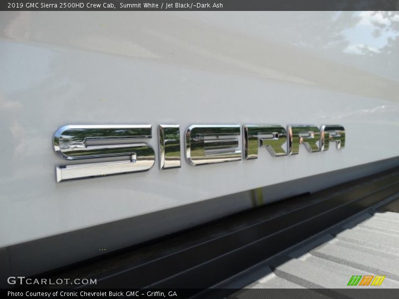Summit White / Jet Black/­Dark Ash 2019 GMC Sierra 2500HD Crew Cab