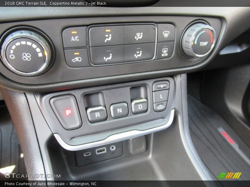 Coppertino Metallic / ­Jet Black 2018 GMC Terrain SLE
