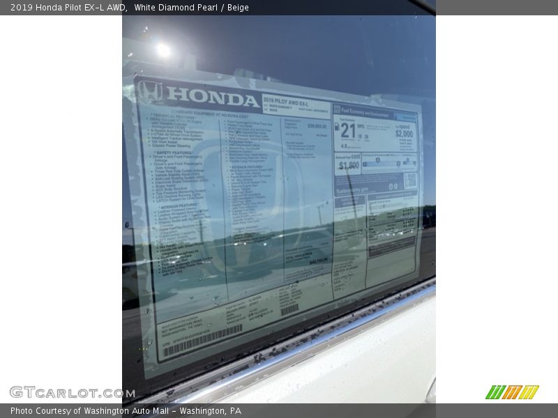 White Diamond Pearl / Beige 2019 Honda Pilot EX-L AWD