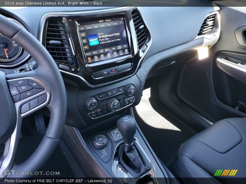 Bright White / Black 2019 Jeep Cherokee Limited 4x4
