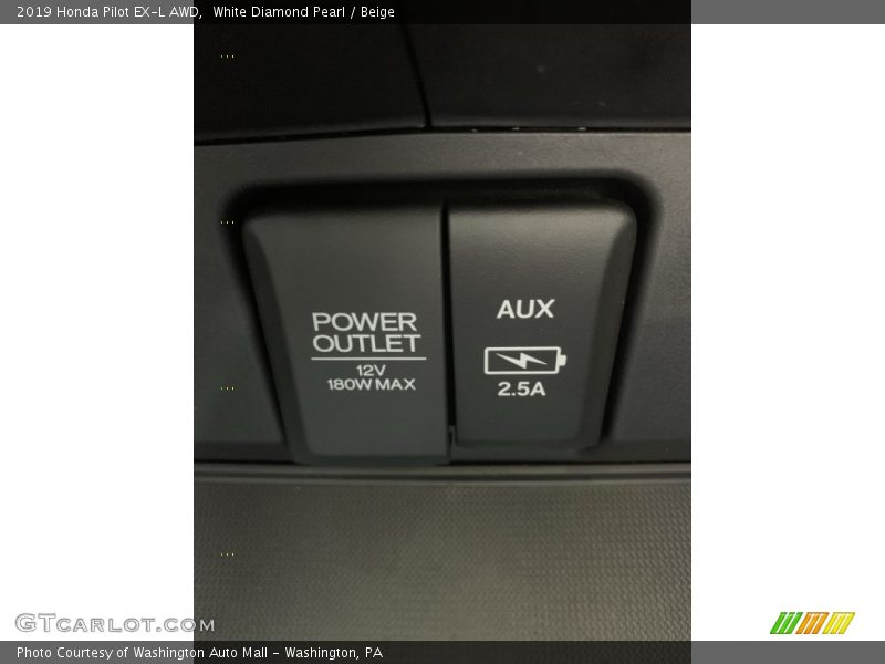 White Diamond Pearl / Beige 2019 Honda Pilot EX-L AWD