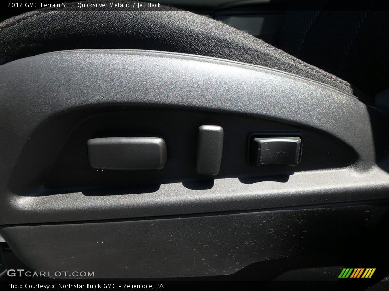 Quicksilver Metallic / Jet Black 2017 GMC Terrain SLE