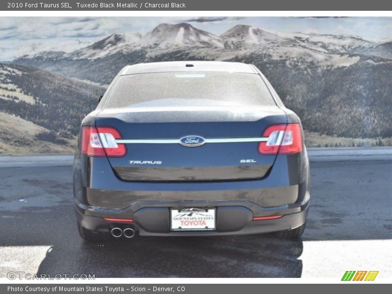Tuxedo Black Metallic / Charcoal Black 2010 Ford Taurus SEL