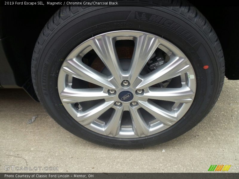 Magnetic / Chromite Gray/Charcoal Black 2019 Ford Escape SEL