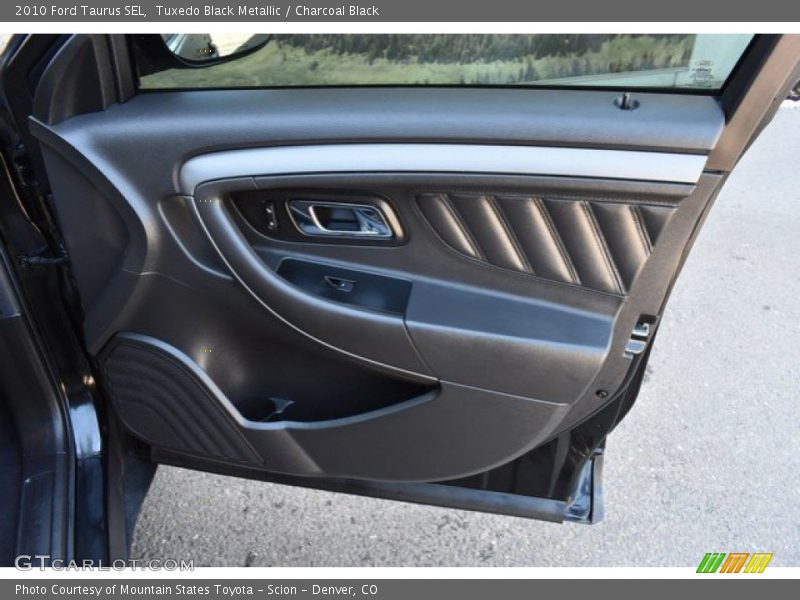 Tuxedo Black Metallic / Charcoal Black 2010 Ford Taurus SEL