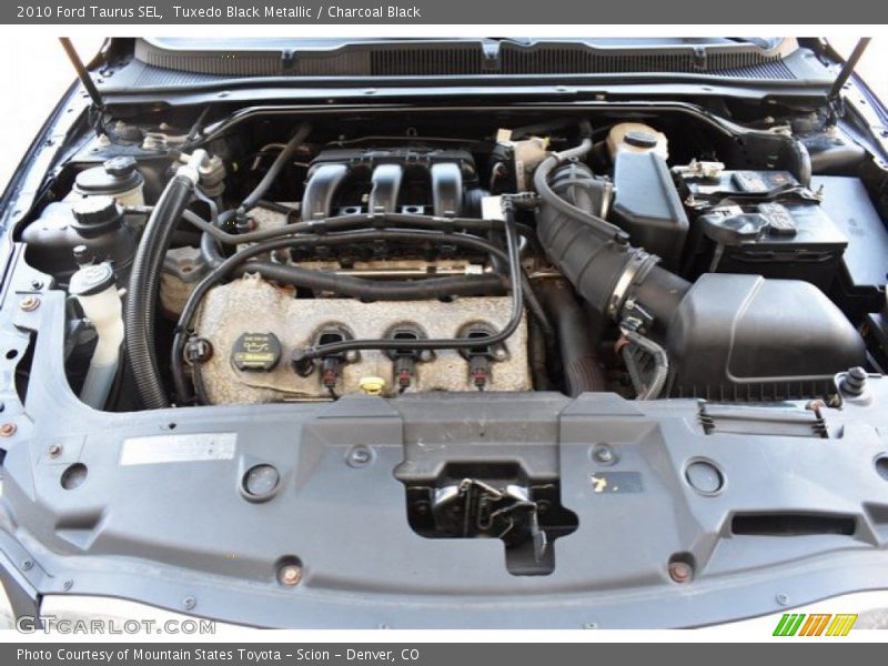 Tuxedo Black Metallic / Charcoal Black 2010 Ford Taurus SEL
