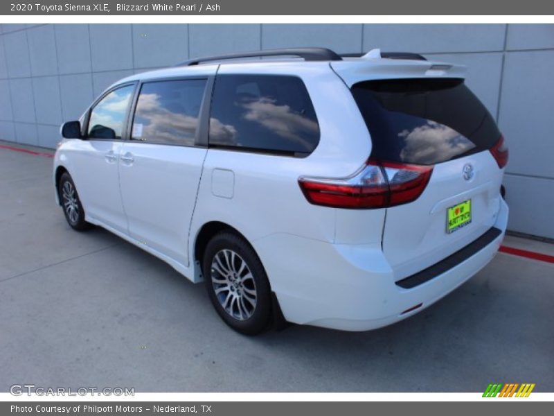 Blizzard White Pearl / Ash 2020 Toyota Sienna XLE