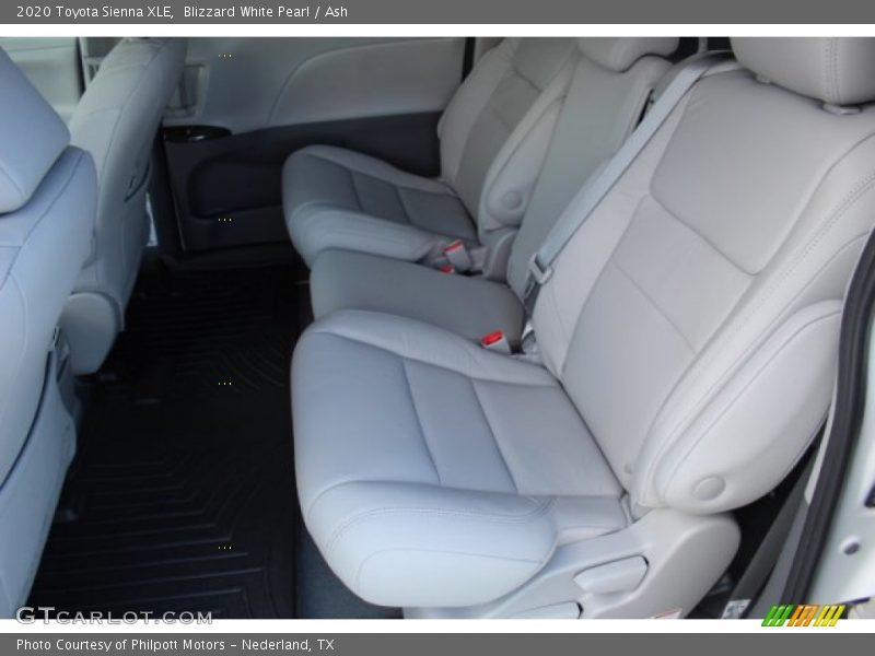 Blizzard White Pearl / Ash 2020 Toyota Sienna XLE