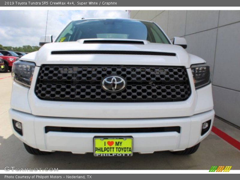 Super White / Graphite 2019 Toyota Tundra SR5 CrewMax 4x4