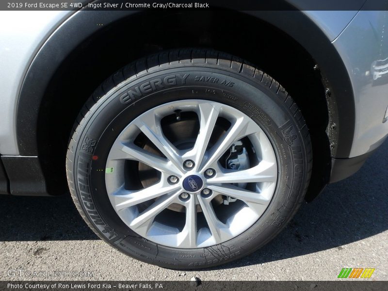Ingot Silver / Chromite Gray/Charcoal Black 2019 Ford Escape SE 4WD