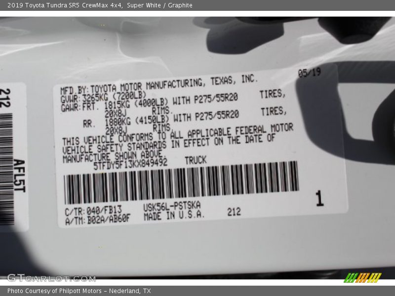 Super White / Graphite 2019 Toyota Tundra SR5 CrewMax 4x4