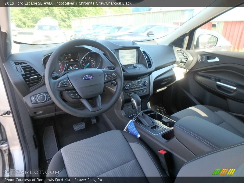 Ingot Silver / Chromite Gray/Charcoal Black 2019 Ford Escape SE 4WD