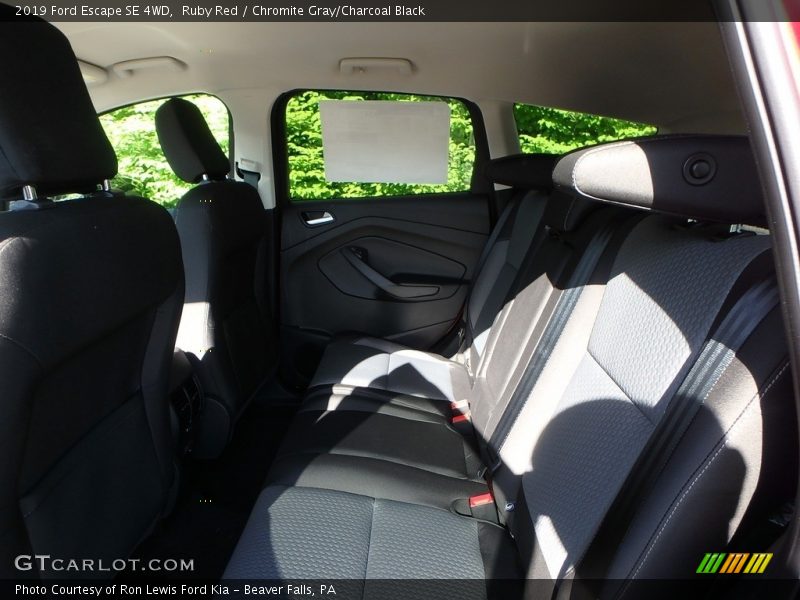 Ruby Red / Chromite Gray/Charcoal Black 2019 Ford Escape SE 4WD