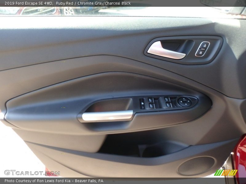 Ruby Red / Chromite Gray/Charcoal Black 2019 Ford Escape SE 4WD