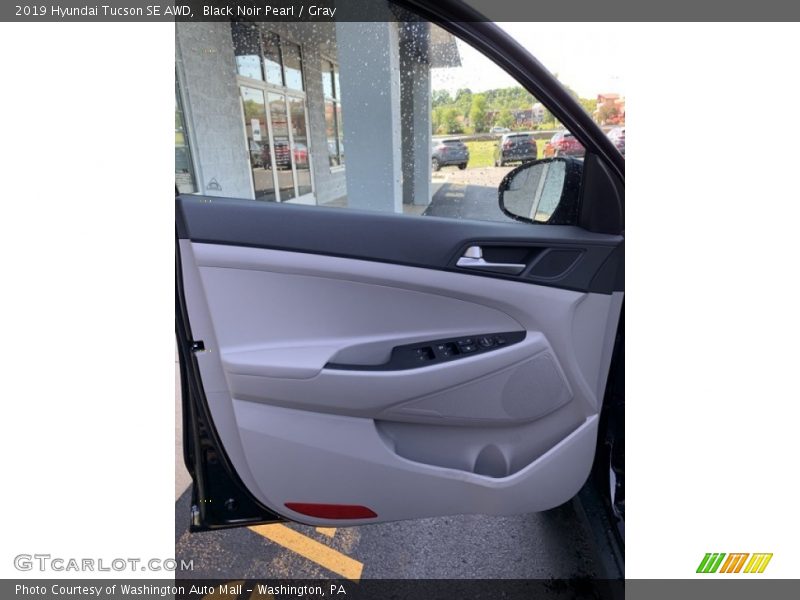 Black Noir Pearl / Gray 2019 Hyundai Tucson SE AWD