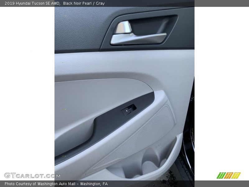 Black Noir Pearl / Gray 2019 Hyundai Tucson SE AWD