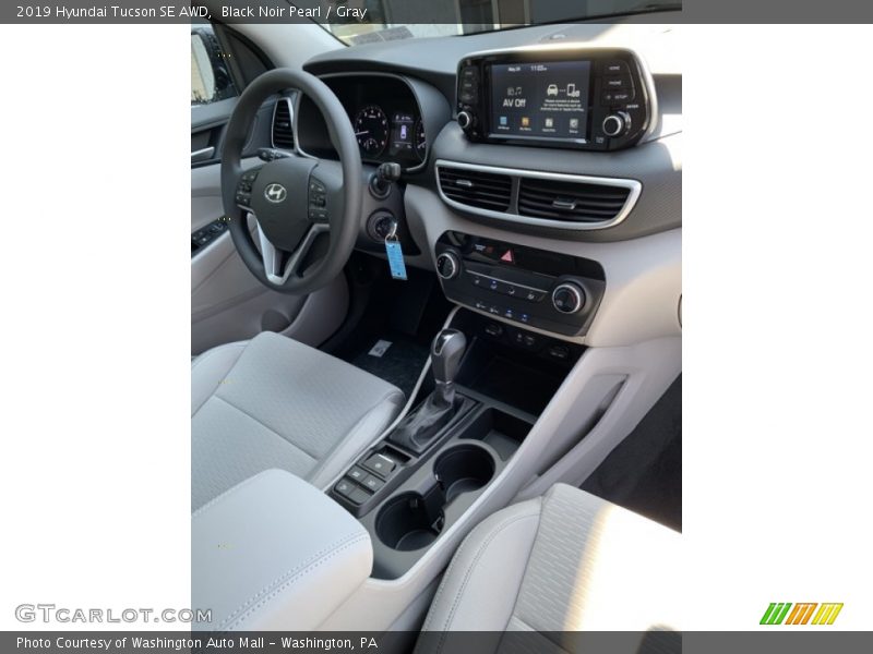 Black Noir Pearl / Gray 2019 Hyundai Tucson SE AWD