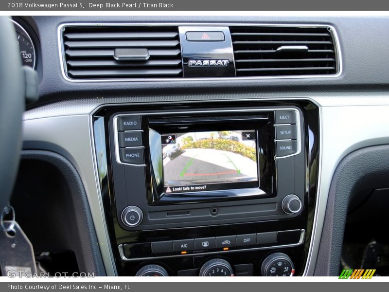 Deep Black Pearl / Titan Black 2018 Volkswagen Passat S