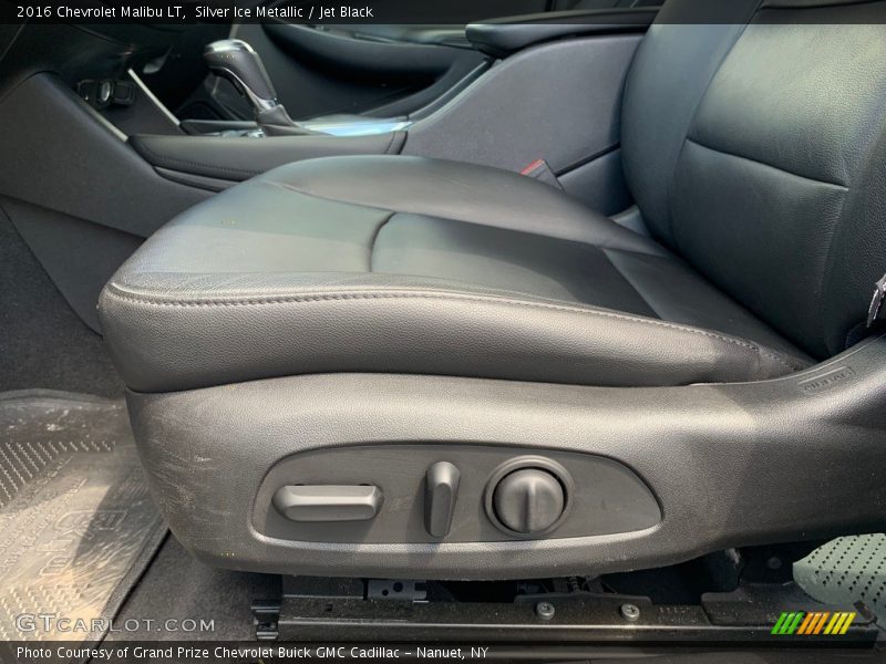 Silver Ice Metallic / Jet Black 2016 Chevrolet Malibu LT