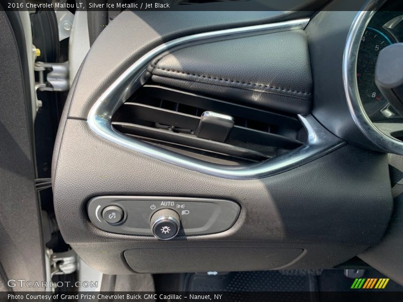 Silver Ice Metallic / Jet Black 2016 Chevrolet Malibu LT