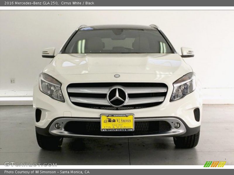 Cirrus White / Black 2016 Mercedes-Benz GLA 250