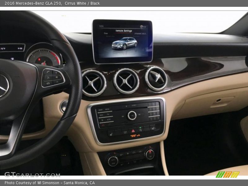 Cirrus White / Black 2016 Mercedes-Benz GLA 250