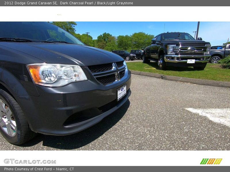 Dark Charcoal Pearl / Black/Light Graystone 2012 Dodge Grand Caravan SE