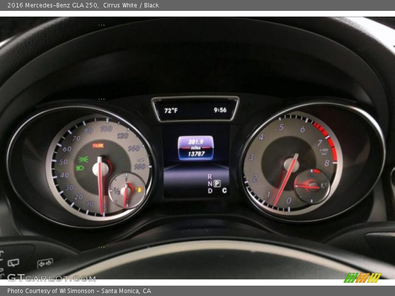 Cirrus White / Black 2016 Mercedes-Benz GLA 250