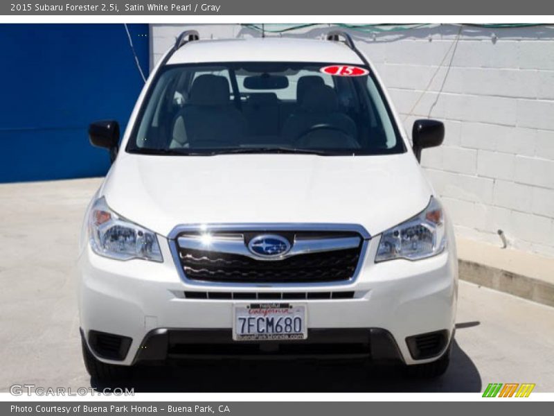 Satin White Pearl / Gray 2015 Subaru Forester 2.5i