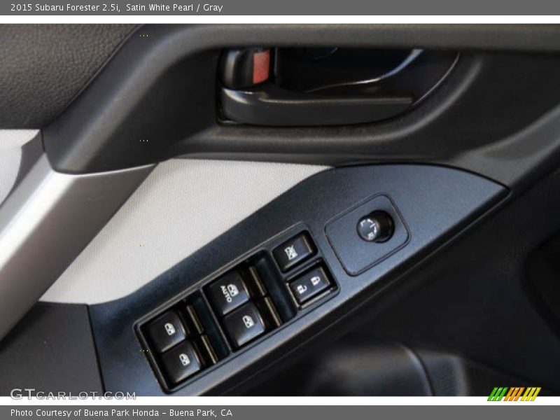 Satin White Pearl / Gray 2015 Subaru Forester 2.5i