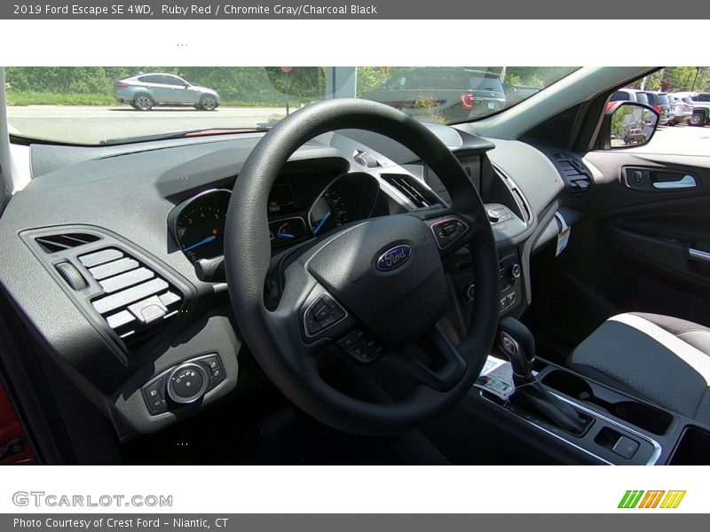Ruby Red / Chromite Gray/Charcoal Black 2019 Ford Escape SE 4WD