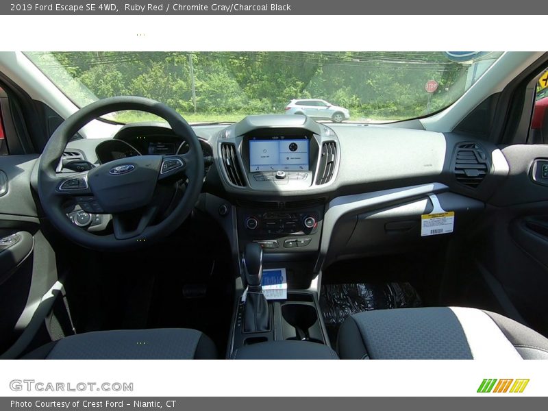 Ruby Red / Chromite Gray/Charcoal Black 2019 Ford Escape SE 4WD