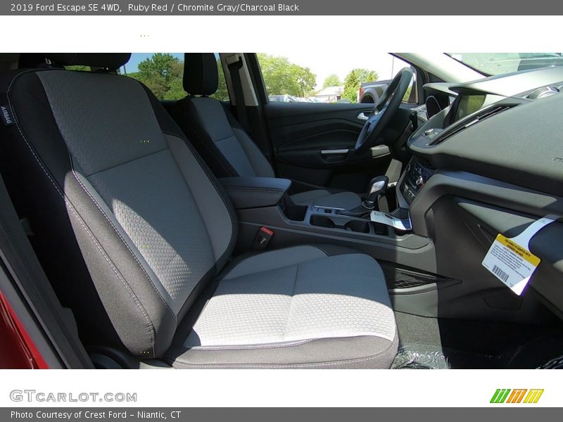 Ruby Red / Chromite Gray/Charcoal Black 2019 Ford Escape SE 4WD