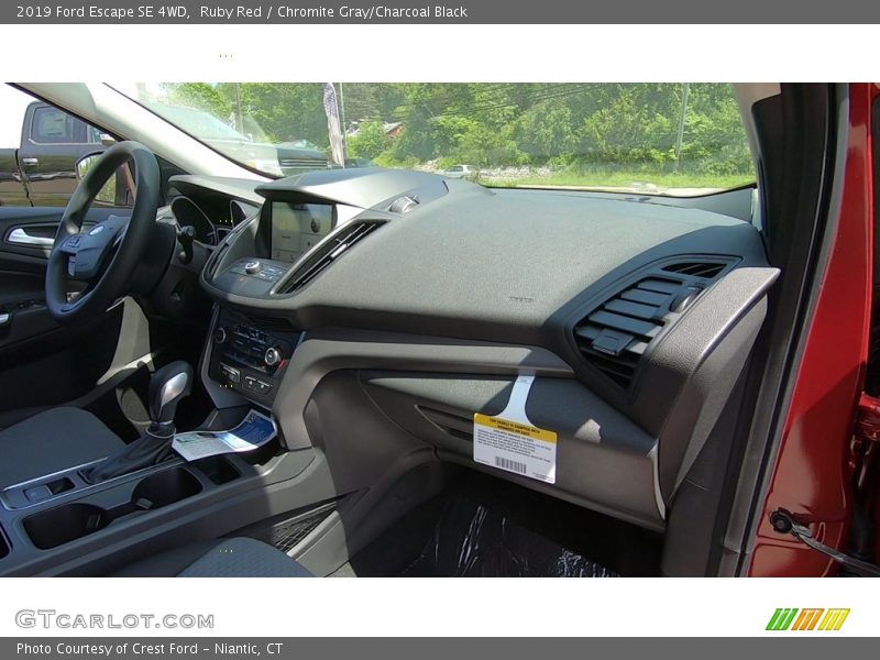 Ruby Red / Chromite Gray/Charcoal Black 2019 Ford Escape SE 4WD