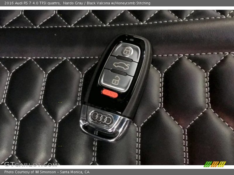 Keys of 2016 RS 7 4.0 TFSI quattro