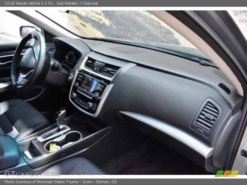 Gun Metallic / Charcoal 2018 Nissan Altima 2.5 SV