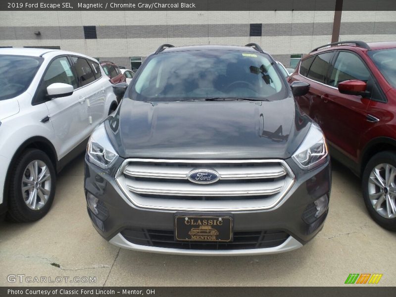 Magnetic / Chromite Gray/Charcoal Black 2019 Ford Escape SEL