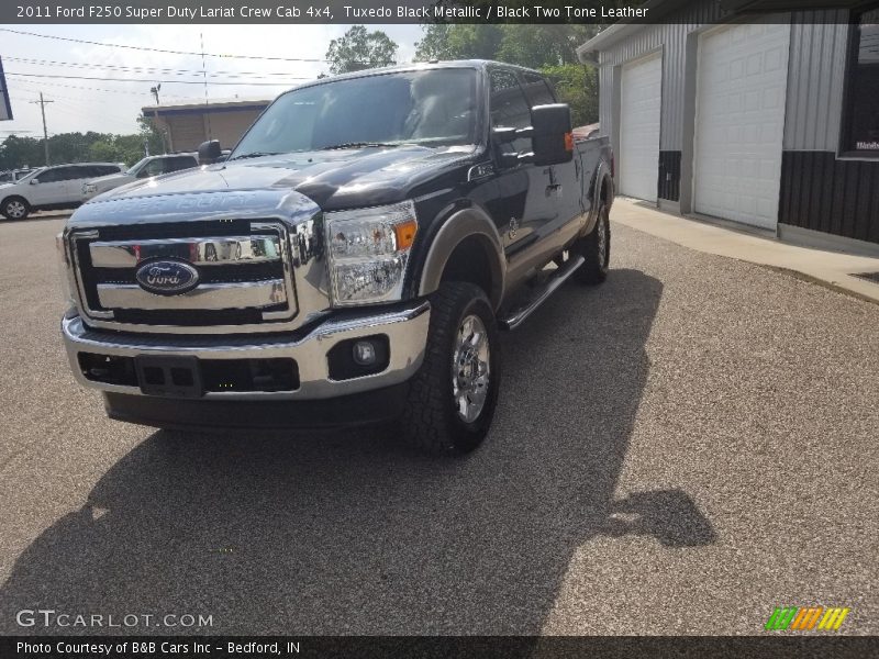 Tuxedo Black Metallic / Black Two Tone Leather 2011 Ford F250 Super Duty Lariat Crew Cab 4x4