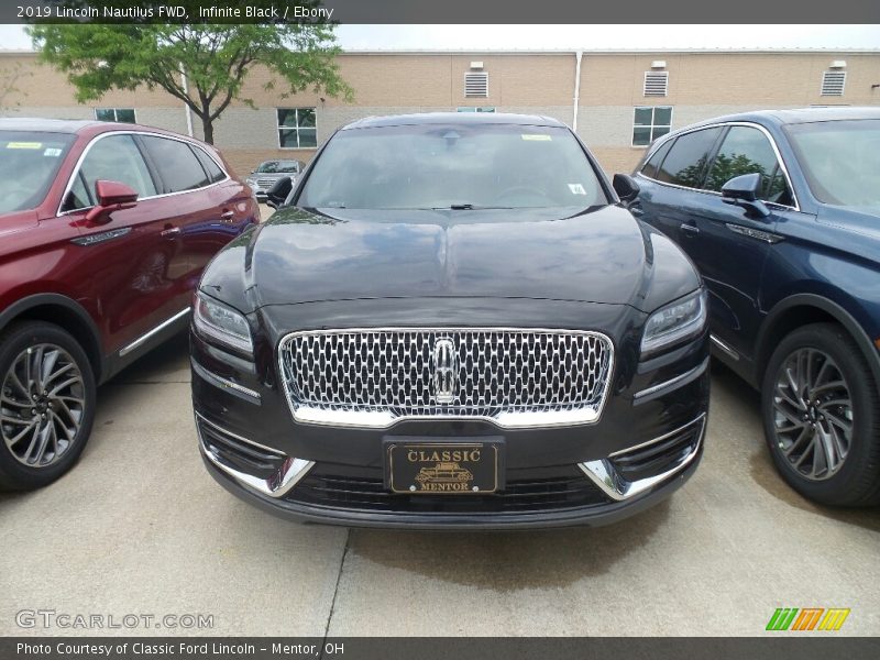 Infinite Black / Ebony 2019 Lincoln Nautilus FWD