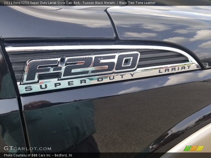 Tuxedo Black Metallic / Black Two Tone Leather 2011 Ford F250 Super Duty Lariat Crew Cab 4x4