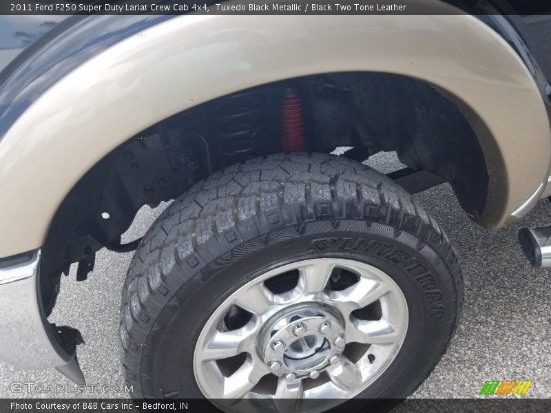 Tuxedo Black Metallic / Black Two Tone Leather 2011 Ford F250 Super Duty Lariat Crew Cab 4x4