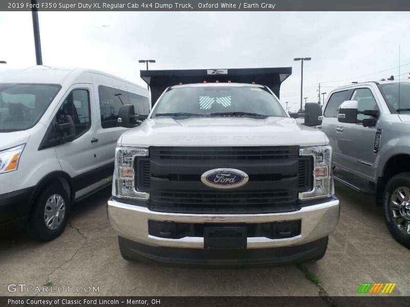 Oxford White / Earth Gray 2019 Ford F350 Super Duty XL Regular Cab 4x4 Dump Truck