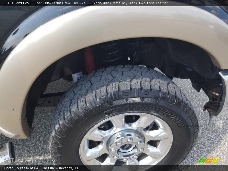 Tuxedo Black Metallic / Black Two Tone Leather 2011 Ford F250 Super Duty Lariat Crew Cab 4x4
