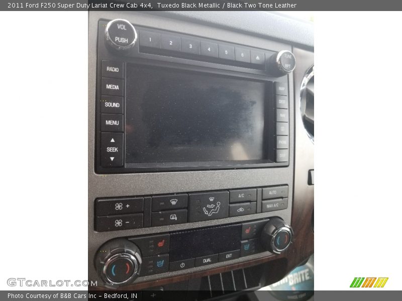 Tuxedo Black Metallic / Black Two Tone Leather 2011 Ford F250 Super Duty Lariat Crew Cab 4x4