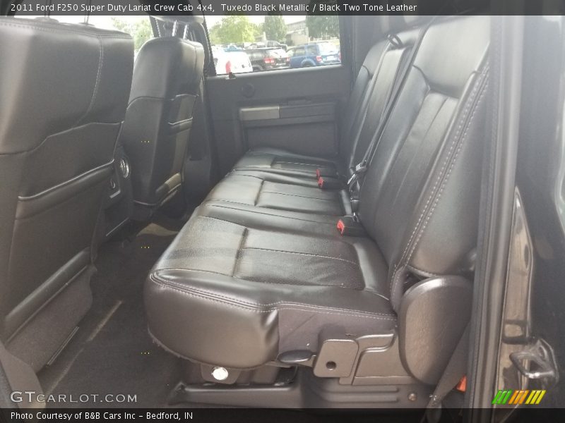 Tuxedo Black Metallic / Black Two Tone Leather 2011 Ford F250 Super Duty Lariat Crew Cab 4x4