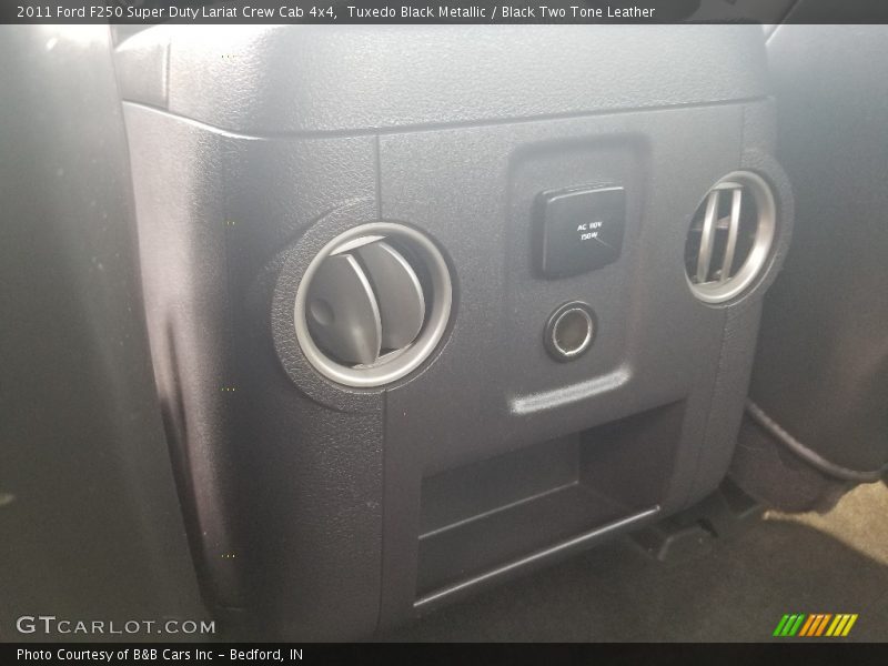 Tuxedo Black Metallic / Black Two Tone Leather 2011 Ford F250 Super Duty Lariat Crew Cab 4x4